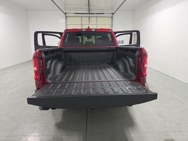 New 2026 Molten Red Pearl-Coat Exterior Paint RAM Big Horn/Lone Star image 13