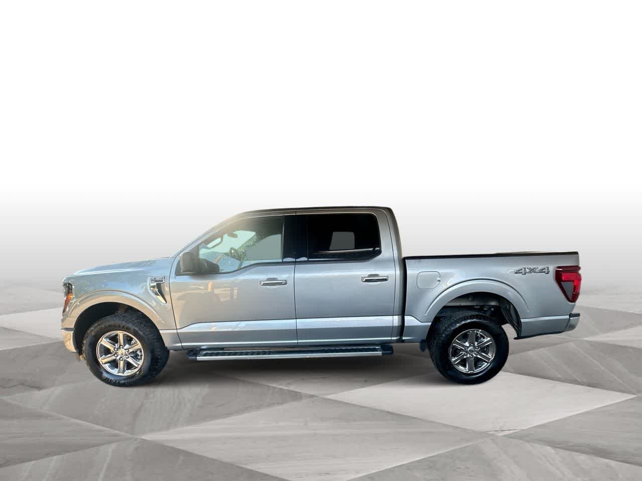 Used 2025 Iconic Silver Metallic Ford XLT image 5