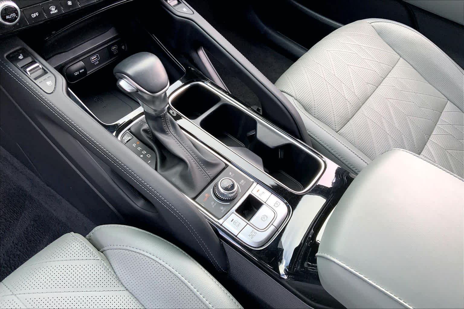 Used 2024 Jungle Green Kia SX X-Line image 17
