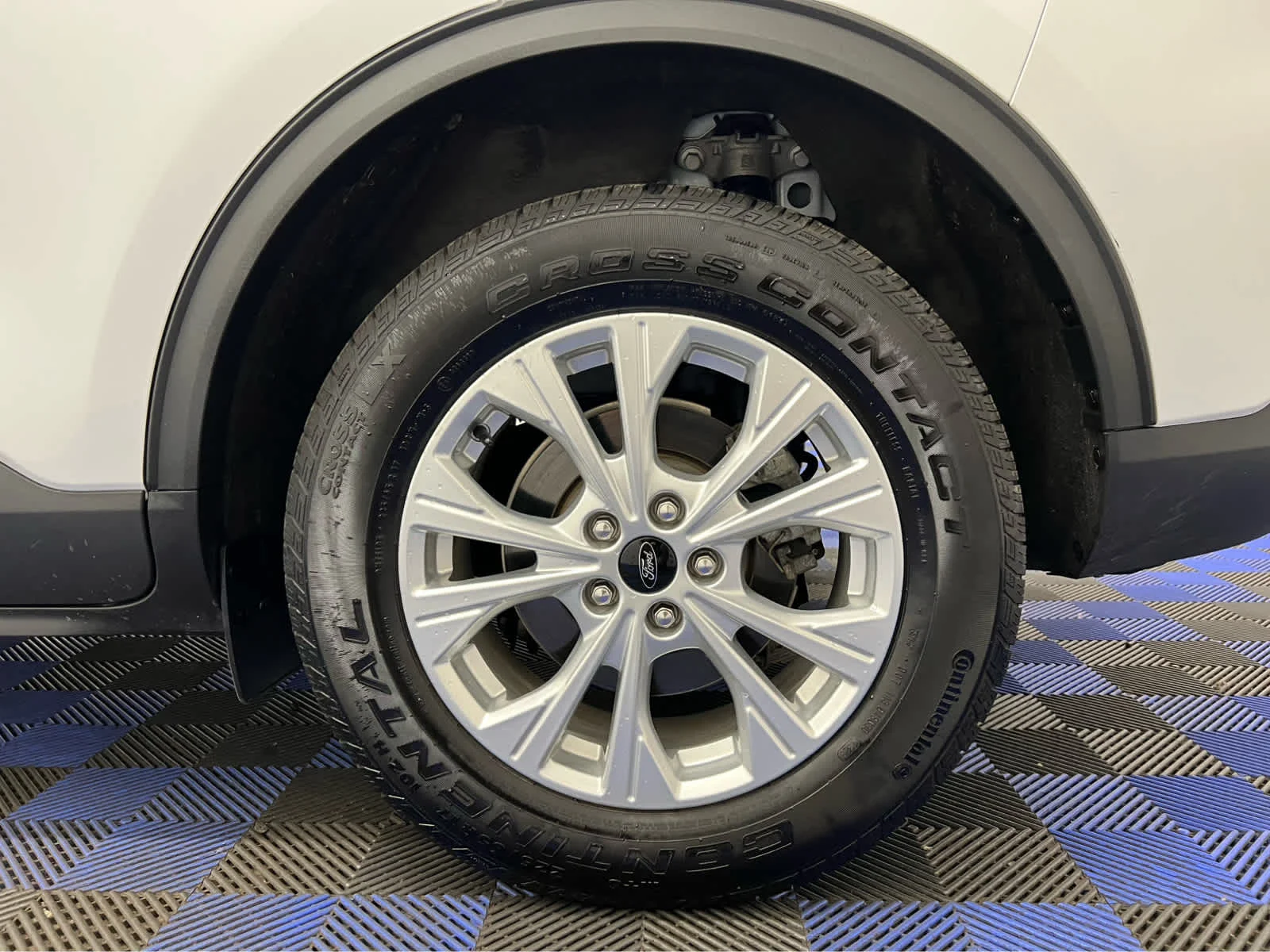 Used 2023 Oxford White Ford Active image 14
