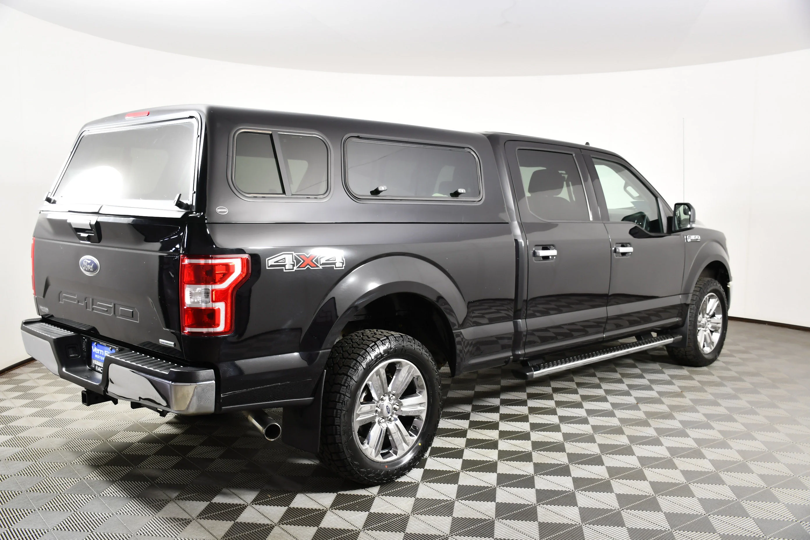 Used 2019 Black Metallic Ford XLT image 6