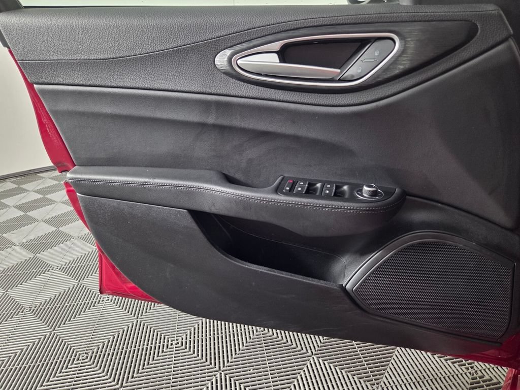 Used 2024 Alfa Rosso Alfa Romeo Sprint image 19