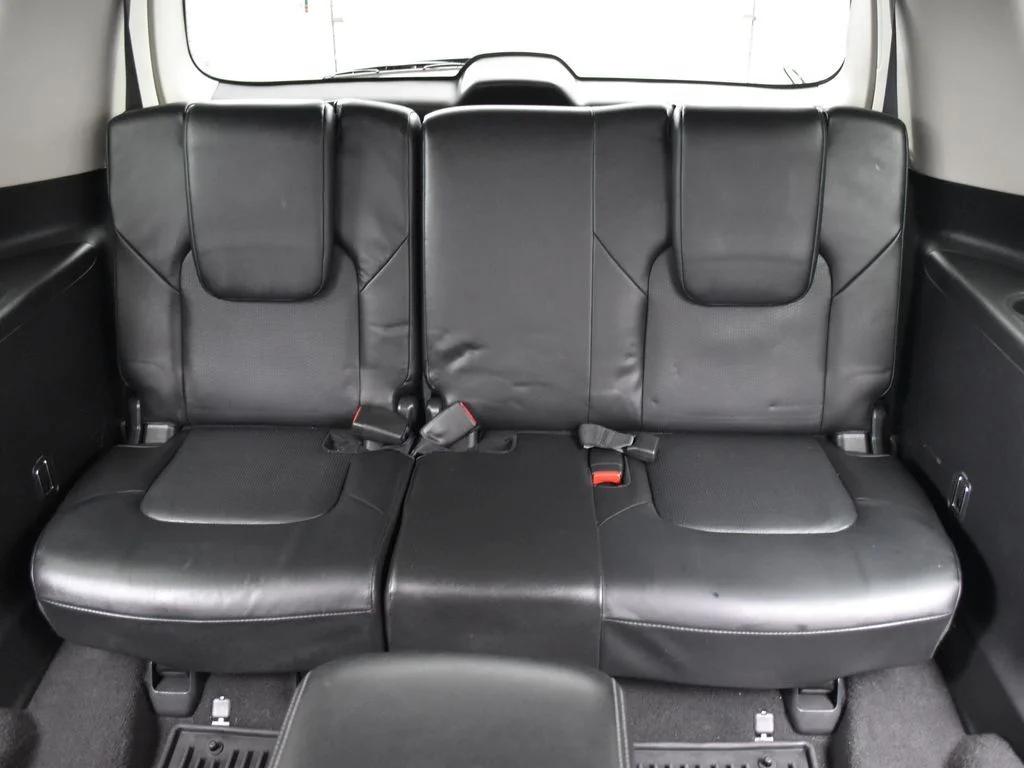 Used 2019 Gun Metallic Nissan SL image 29