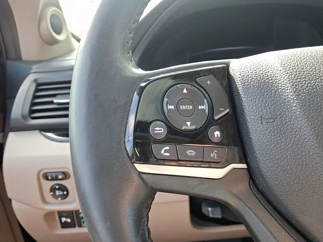 Used 2019 Deep Scarlet Pearl Honda Touring image 25