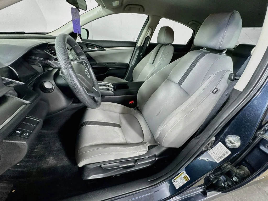 Used 2018 Gray Honda LX image 23