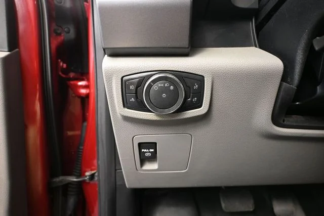 Used 2019 Red Ford XLT image 30