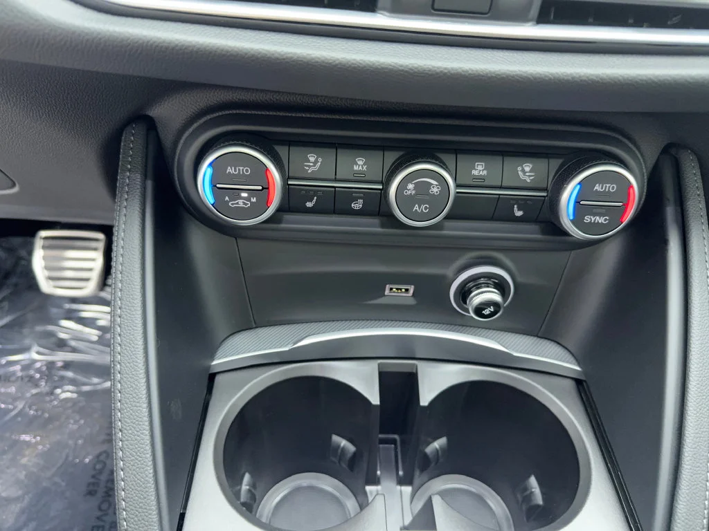 2026 Alfa Romeo Stelvio Base - Photo 41
