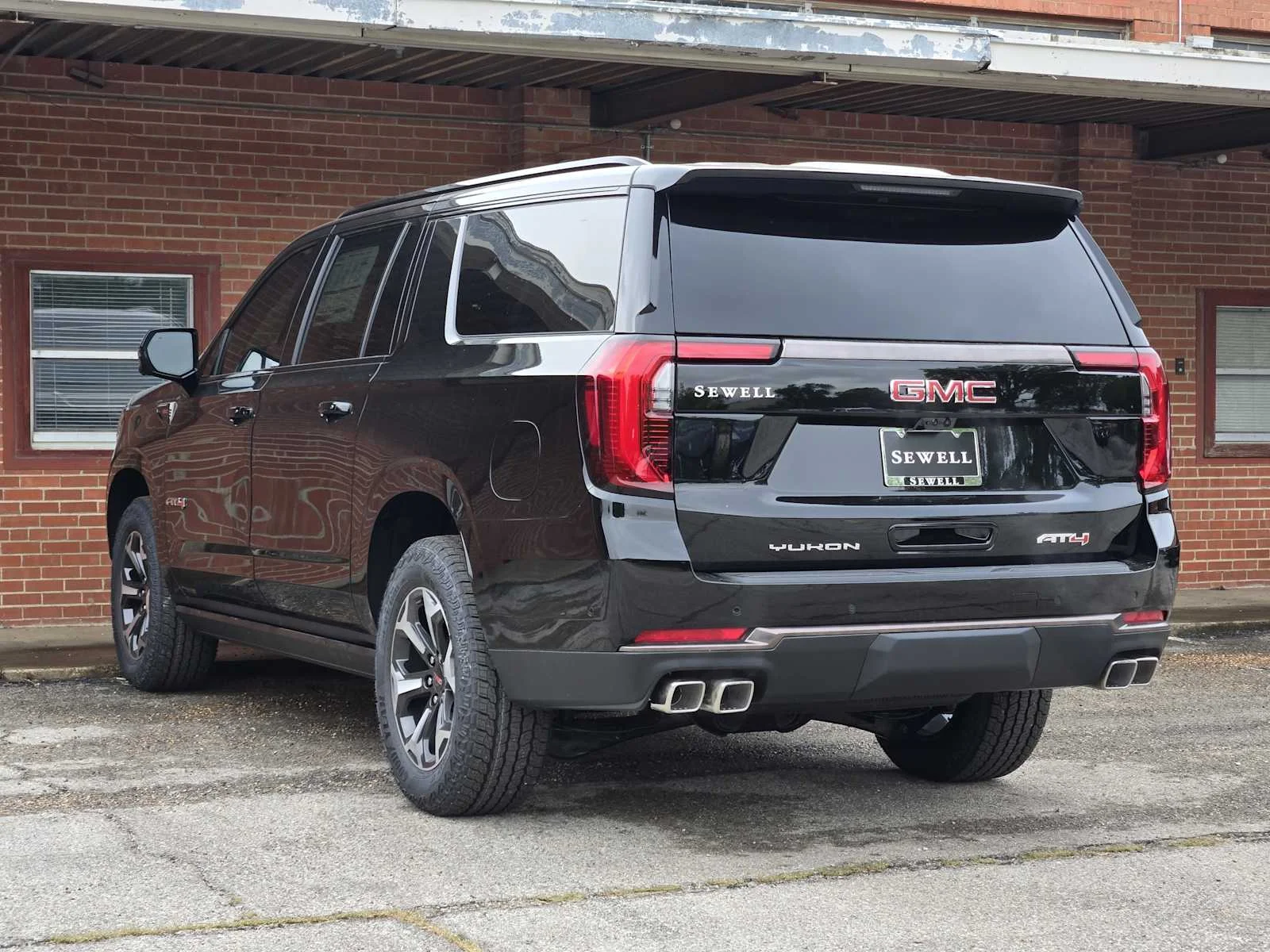 2026 GMC Yukon XL AT4 Ultimate - Photo 4