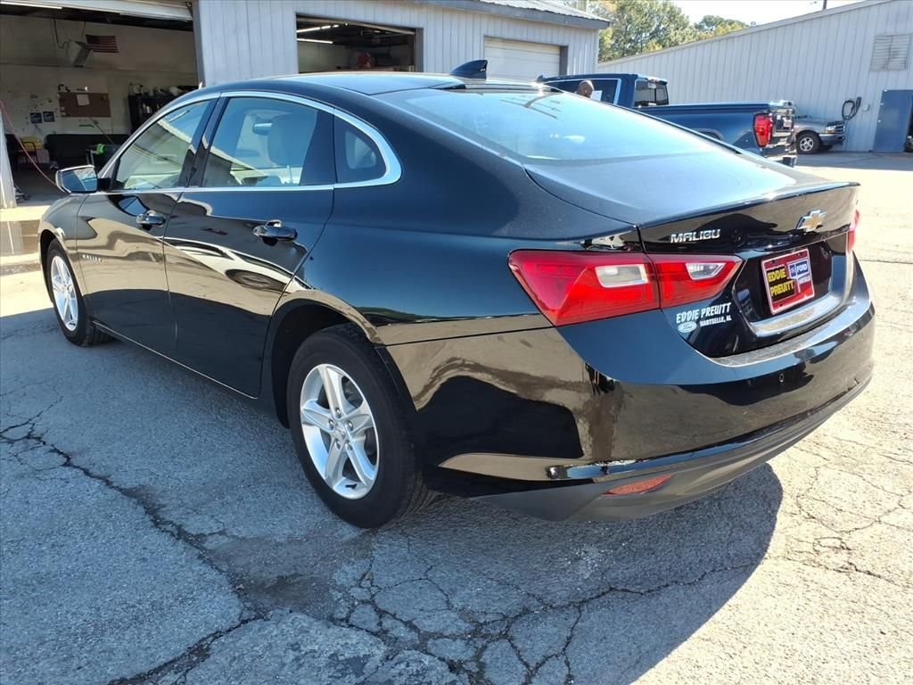 Used 2024 Black Chevrolet LT image 3