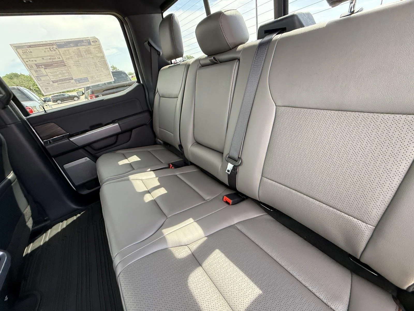 New 2026 Oxford White Ford Lariat® image 25