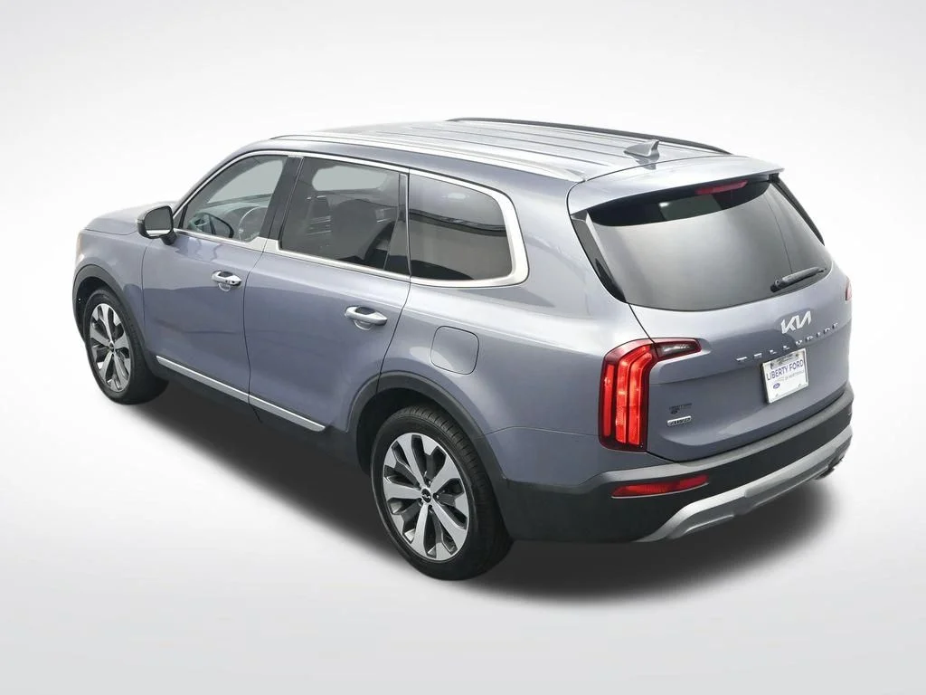 Used 2022 Everlasting Silver Kia S image 30