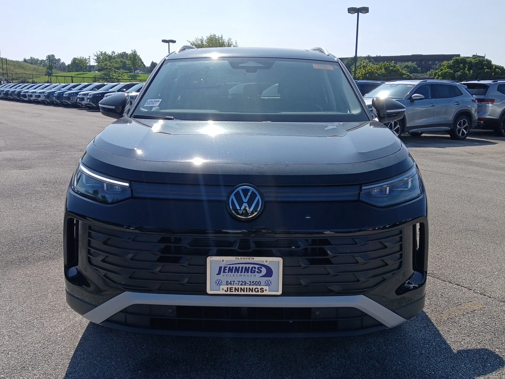 New 2026 Deep Black Pearl Volkswagen SE image 29