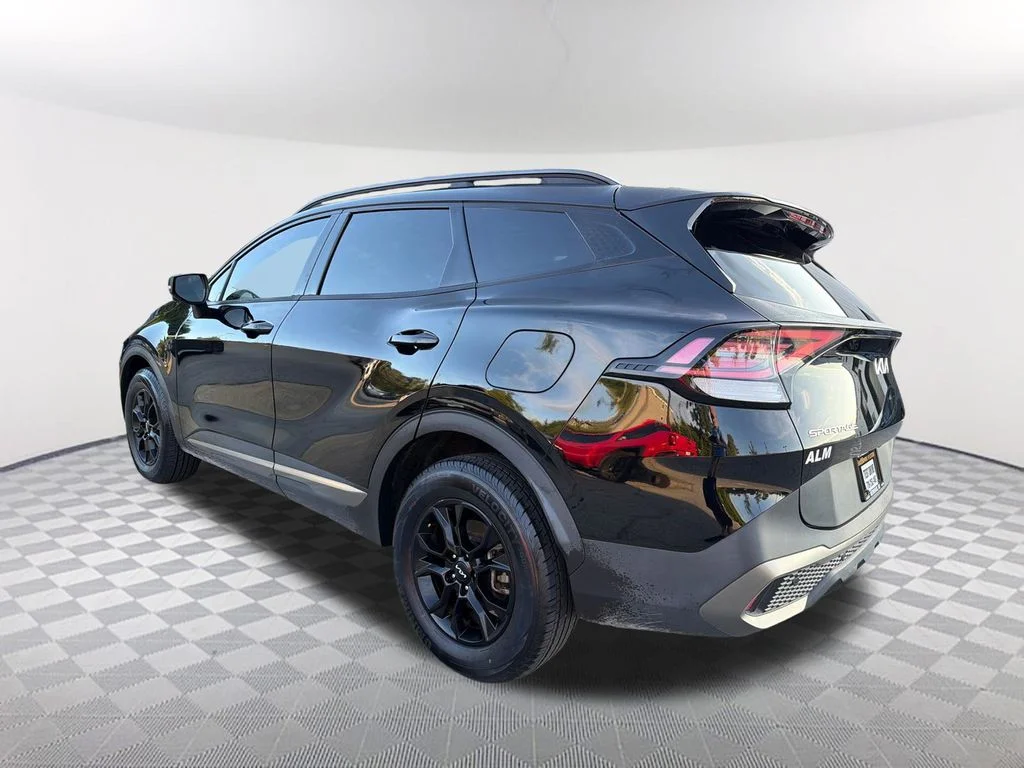 Used 2023 Black Kia X-Pro Prestige image 7