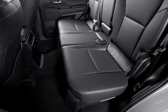 Used 2025 Incognito Lexus 550 Premium+ image 25