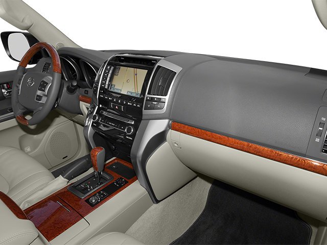 Used 2014 Silver Toyota  image 18