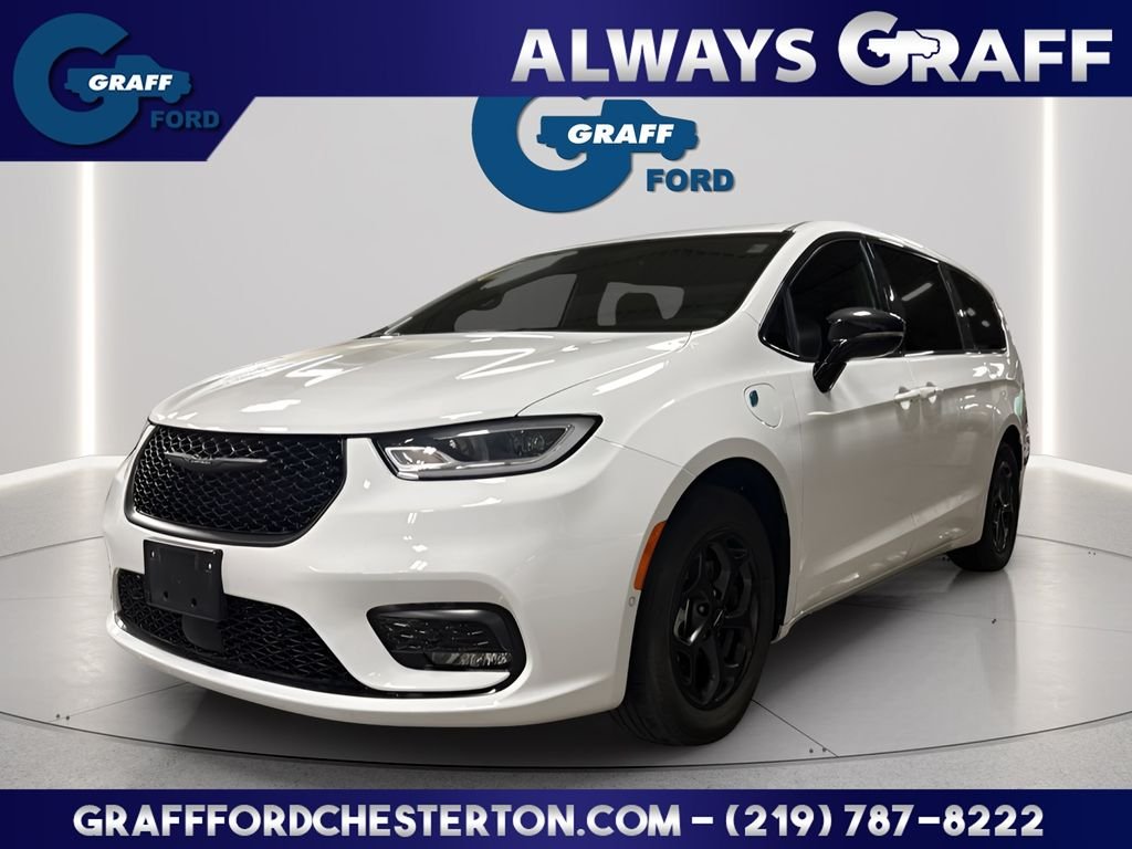 Used 2024 White Chrysler Select S Appearance image 1