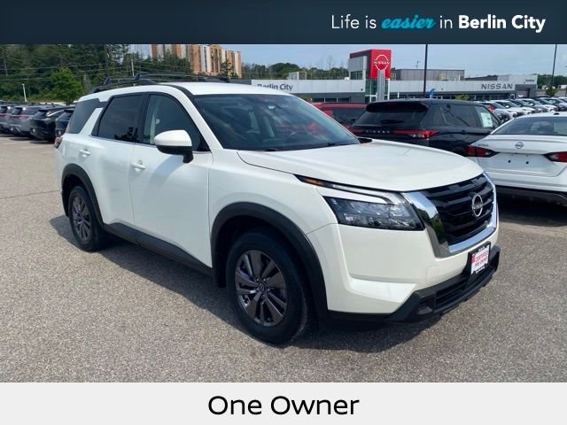 2024 Nissan Pathfinder SV