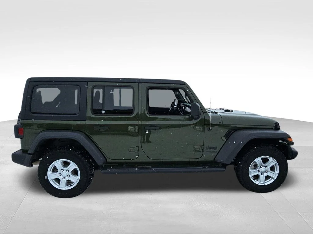 Used 2021 Green Jeep Unlimited Sport S image 12