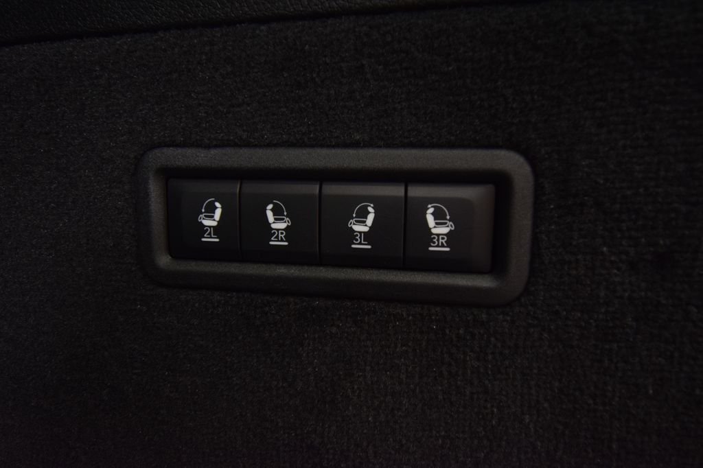 New 2026 Bright White Clearcoat Jeep Summit Reserve image 44