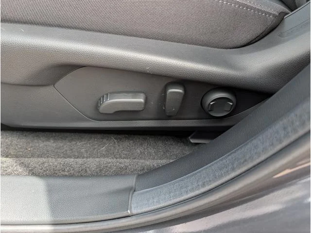 New 2026 MAGNETITE GRAY PEARL Subaru Premium image 8