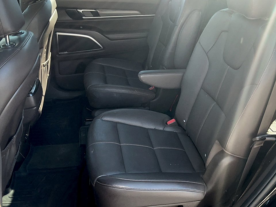 Used 2020 Ebony Black Kia SX image 11