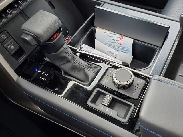 New 2026 Silver Toyota Platinum image 40