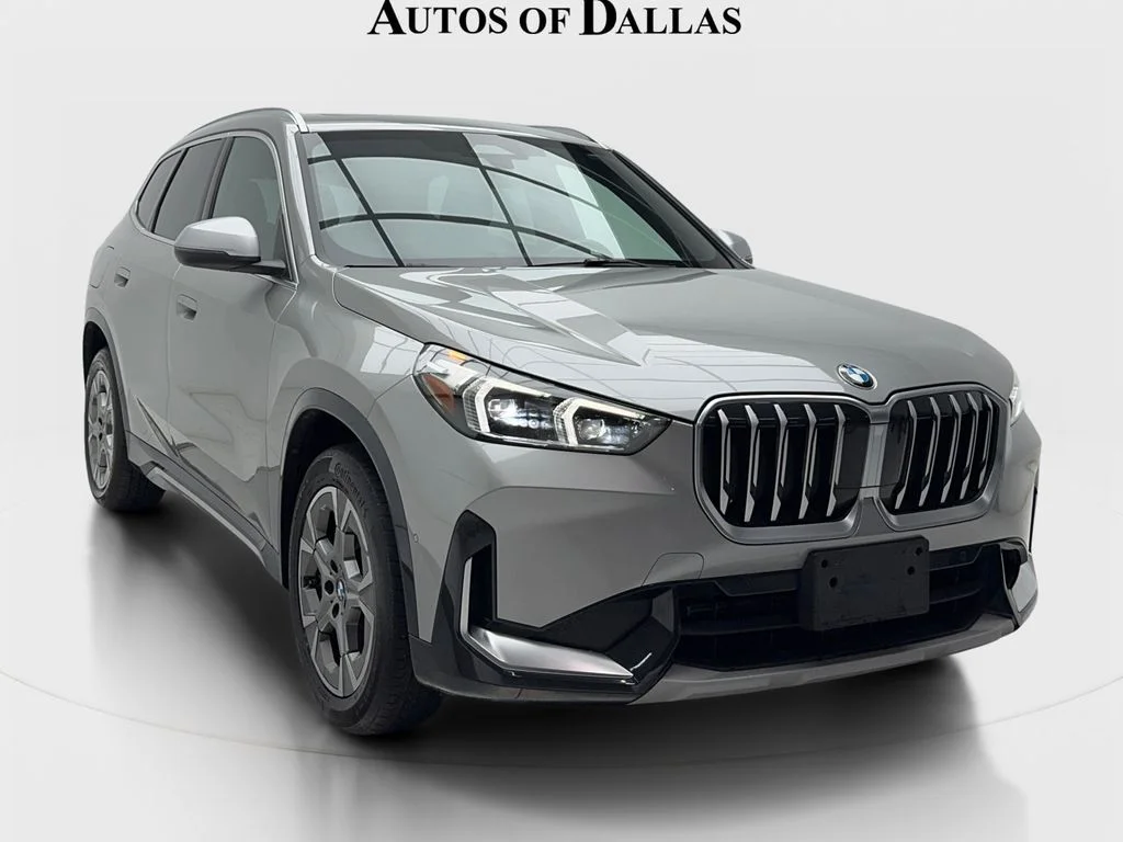 Used 2024 Silver BMW xDrive28i image 2