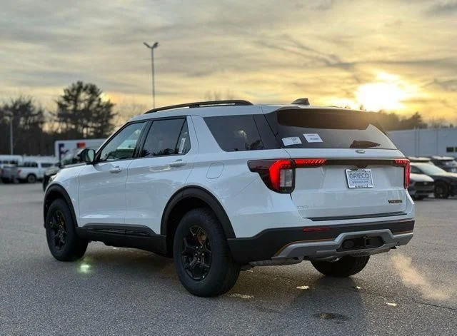 2026 Ford Explorer Tremor - Photo 9