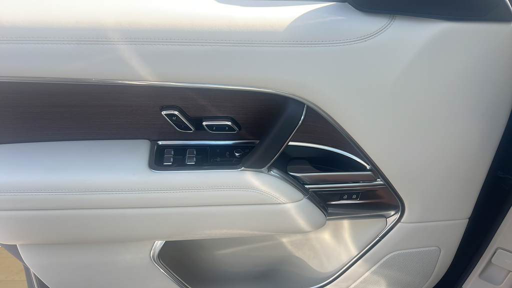2026 Land Rover Range Rover SE - Photo 24