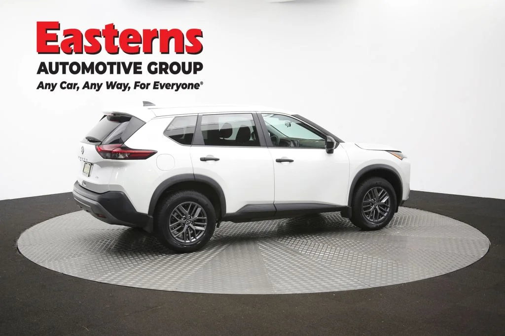 Used 2023 White Nissan S image 44