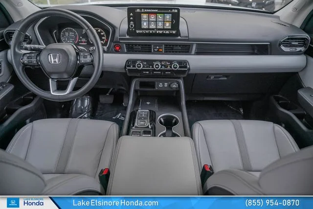 Used 2025 Platinum White Pearl Honda Touring image 19