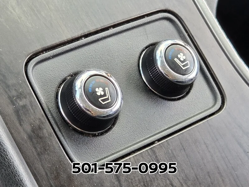 Used 2021 Scarlet NISSAN FWD PLATINUM image 28