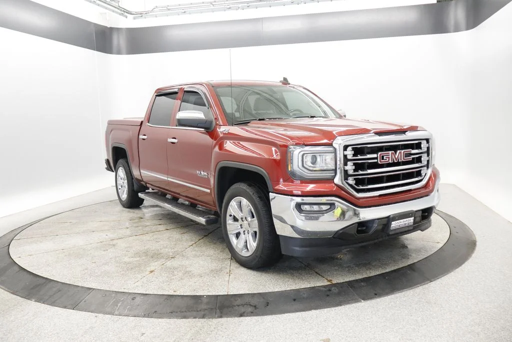 Used 2018 Red GMC SLT image 7