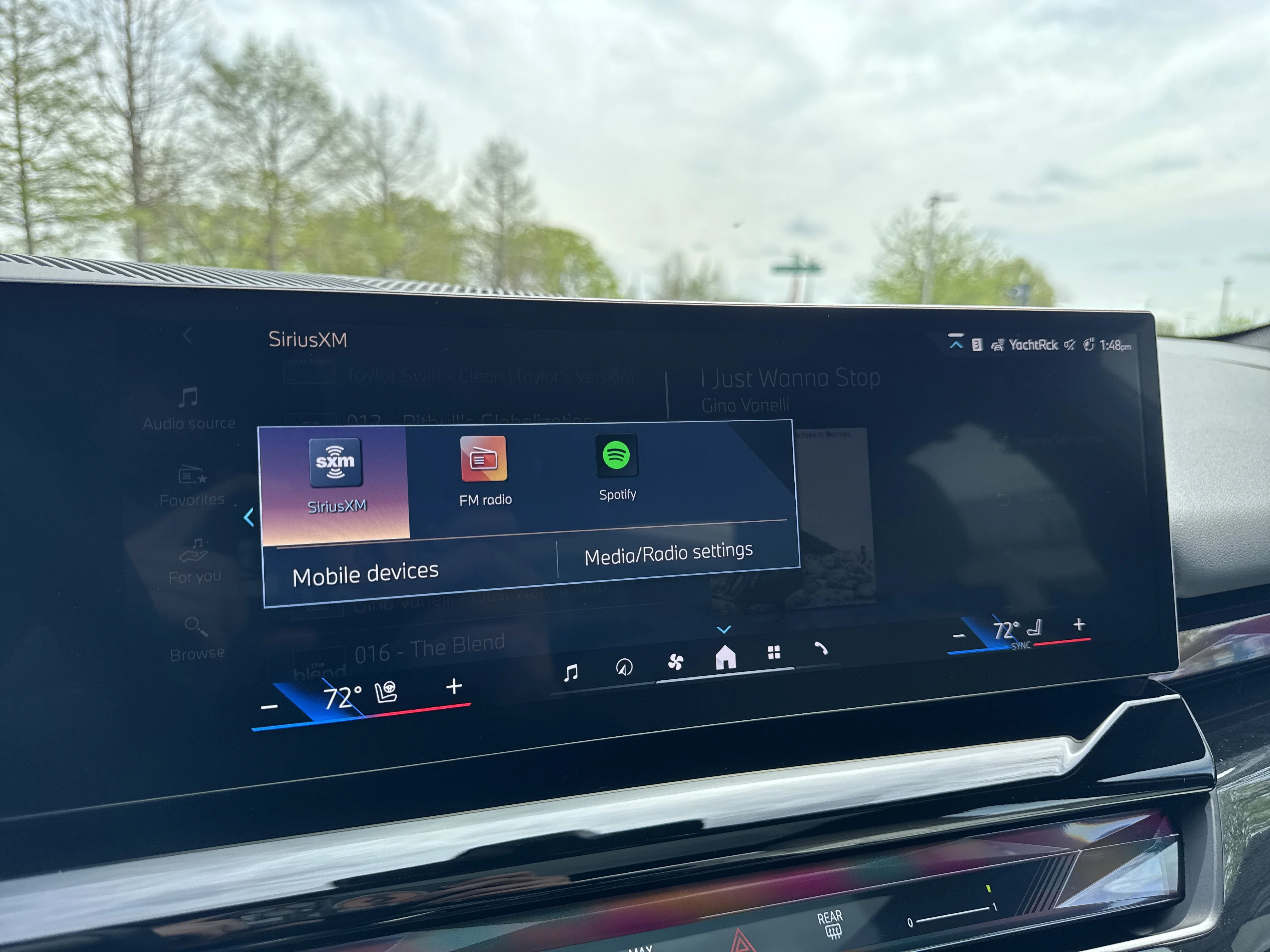 New 2026 CARBON BLACK BMW 550e xDrive image 14