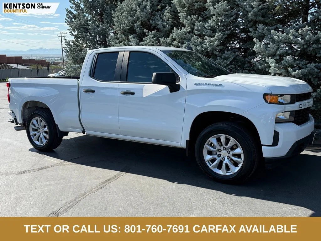 Used 2021 White Chevrolet Custom image 11