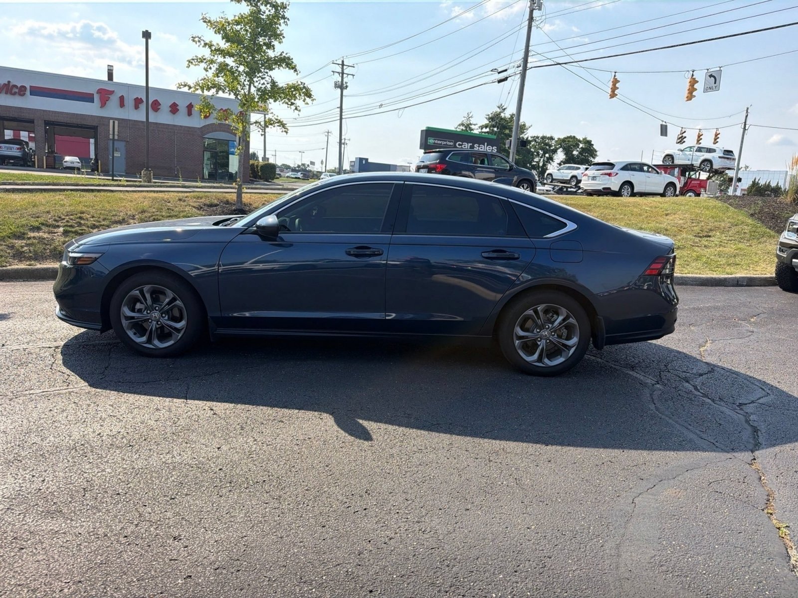 Certified Used 2024 Canyon River Blue Metallic Honda EX image 18