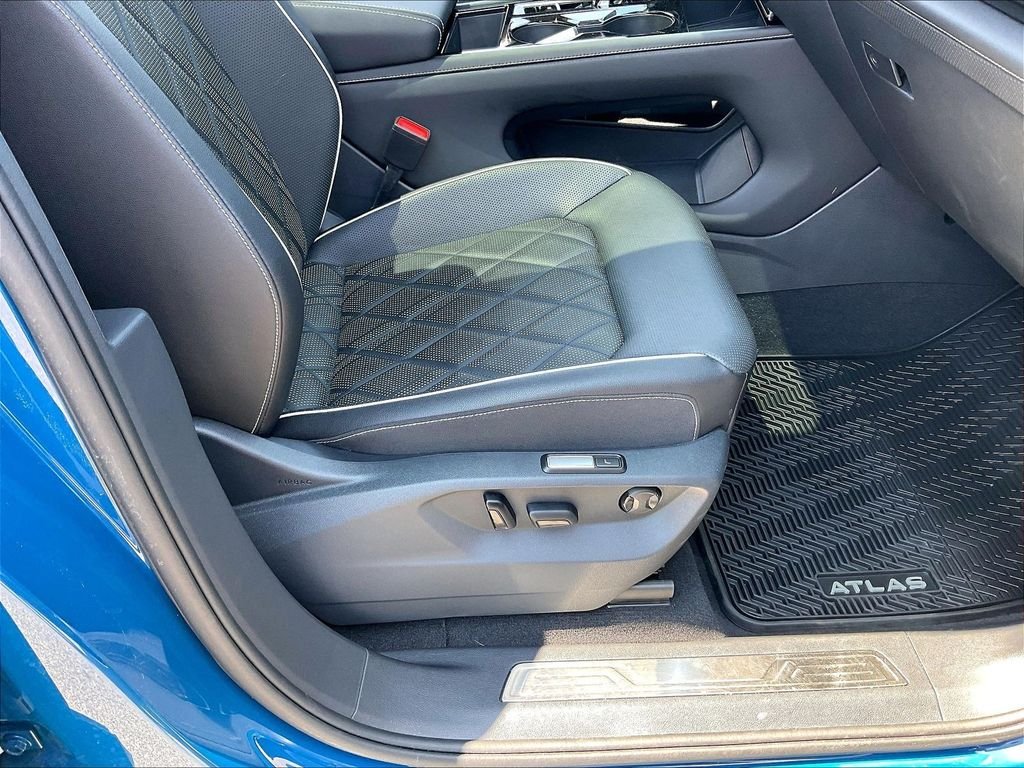 Used 2025 Blue Metallic Volkswagen 2.0T SEL Premium R-Line image 38