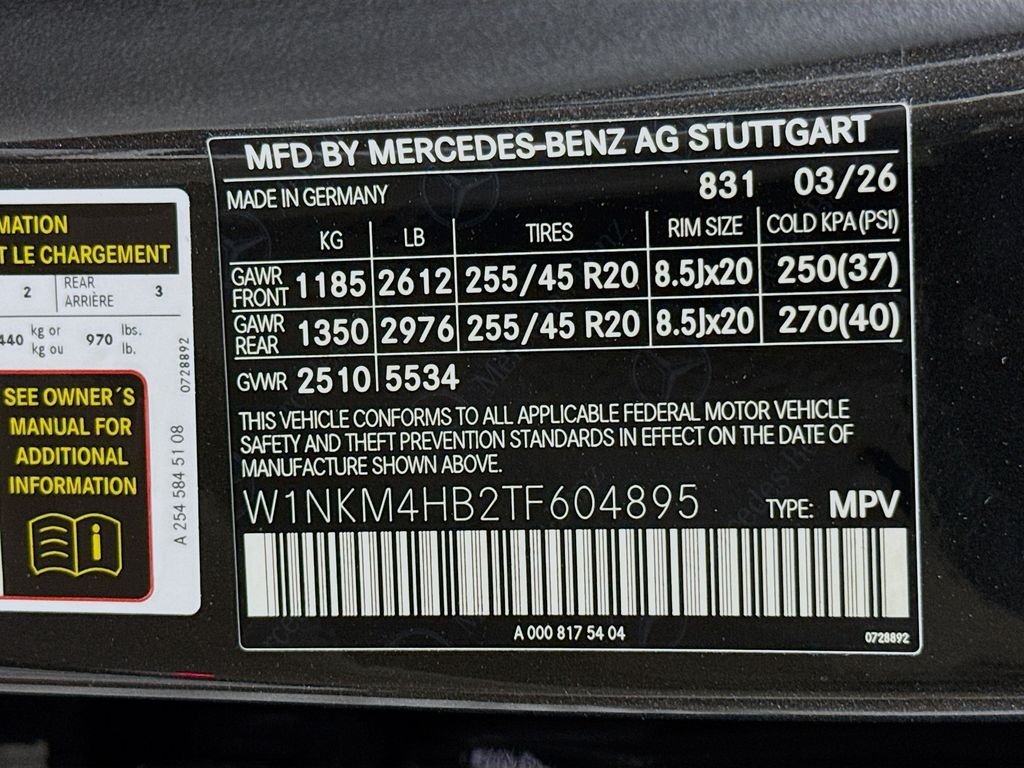 New 2026 Graphite Grey Metallic Mercedes-Benz GLC 300 image 33