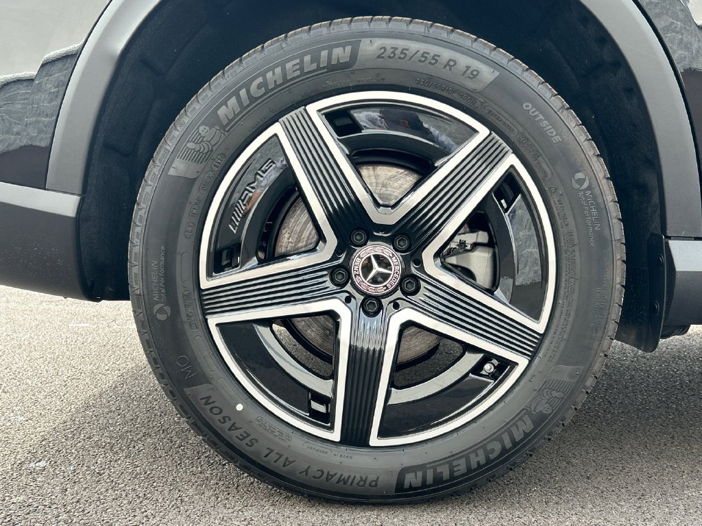 New 2026 Black Mercedes-Benz GLC 300 image 34