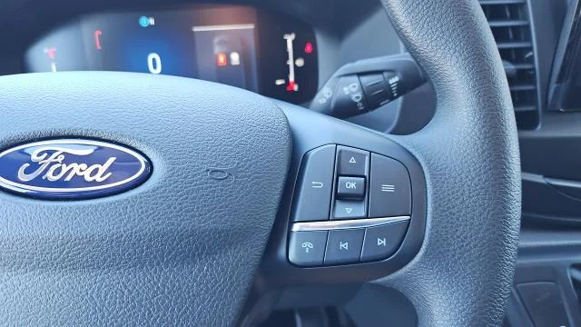 New 2026 Oxford White Ford 250 LR RWD image 25