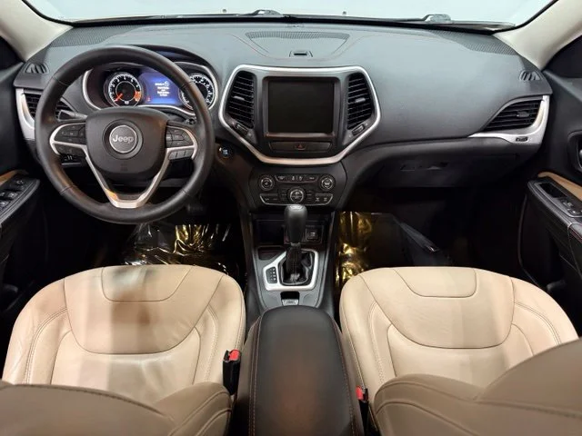 Used 2015 Beige Jeep Limited image 32