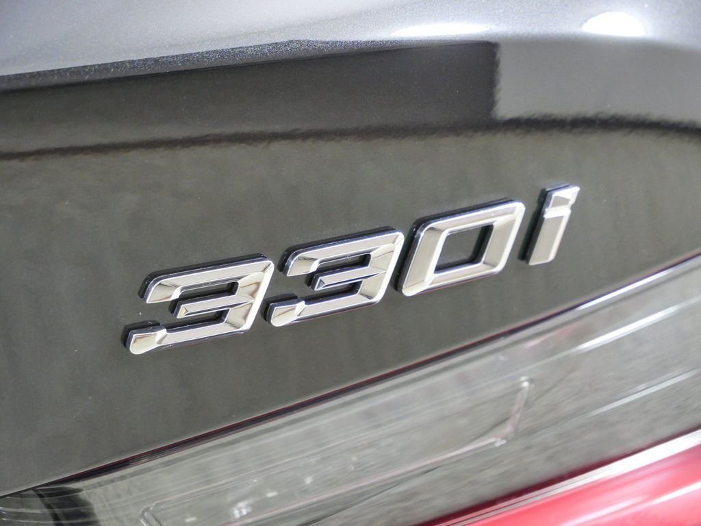 New 2026 Black Sapphire Metallic BMW 330i xDrive image 12