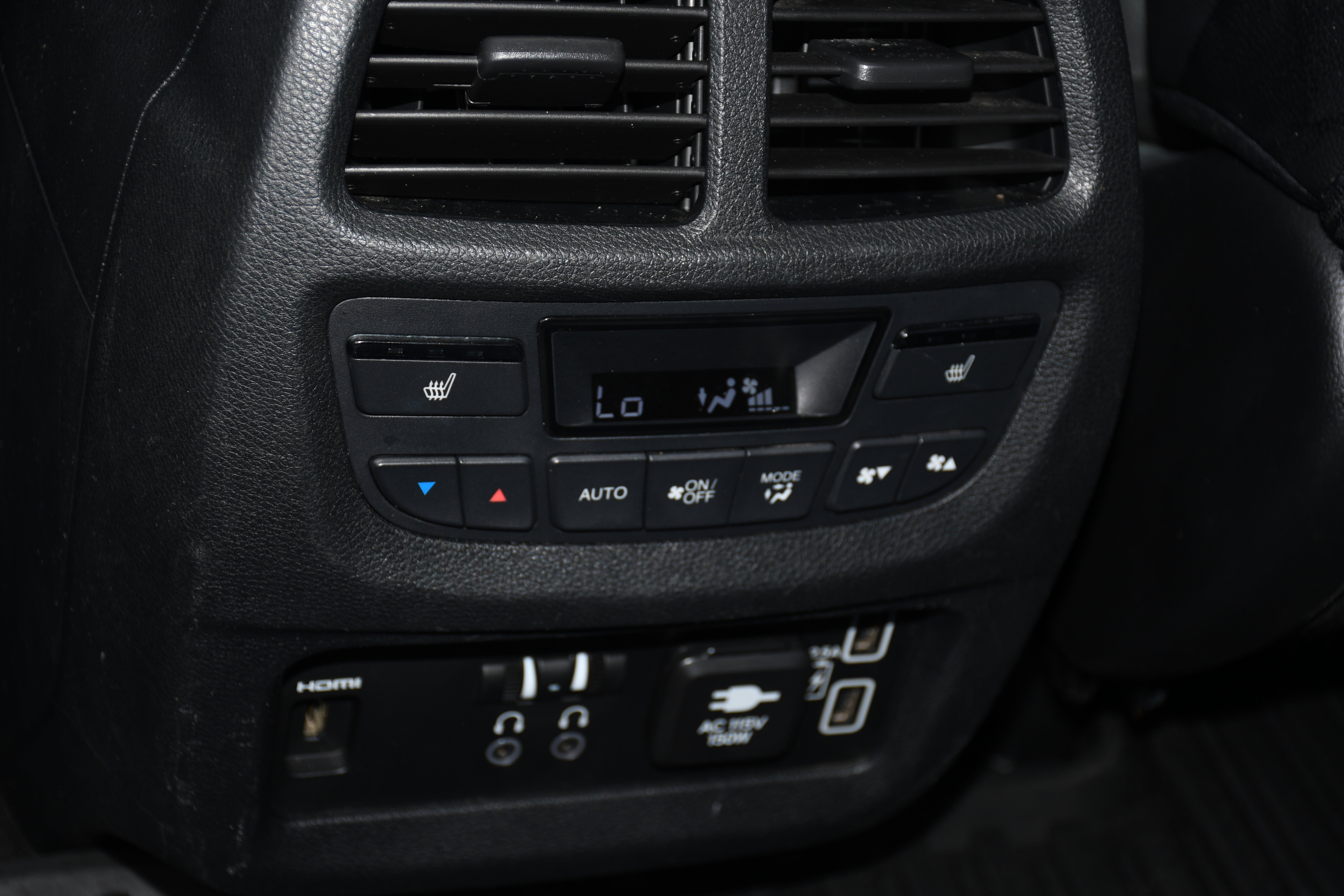 2022 Honda Pilot Elite - Photo 18