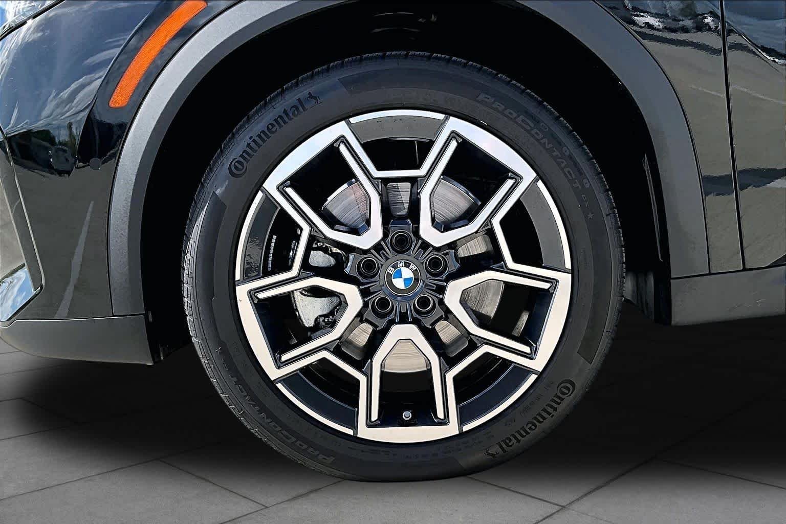 Used 2025 Black Sapphire Metallic BMW xDrive28i image 10