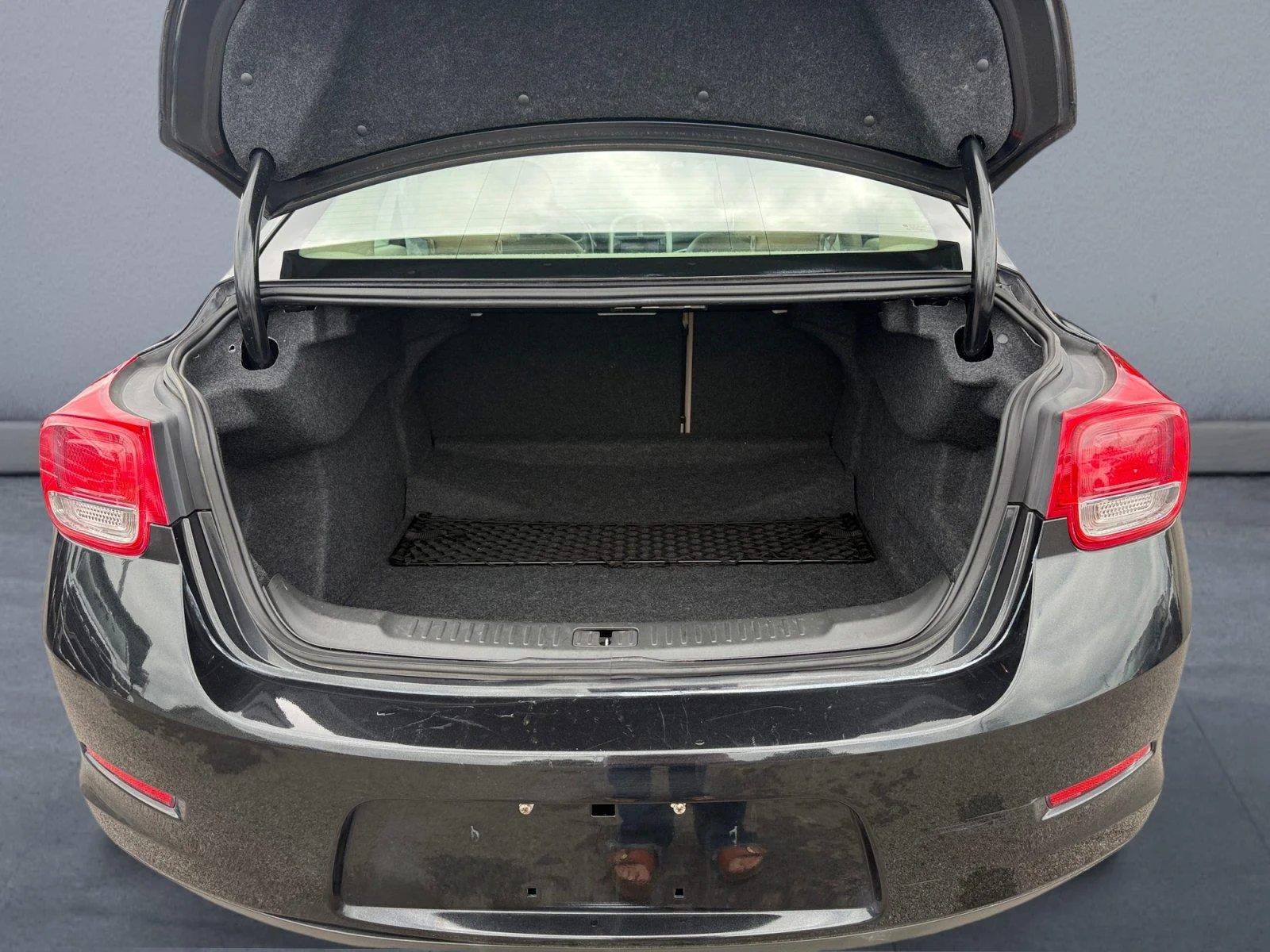 Used 2013 Black Granite Metallic Chevrolet LT image 19