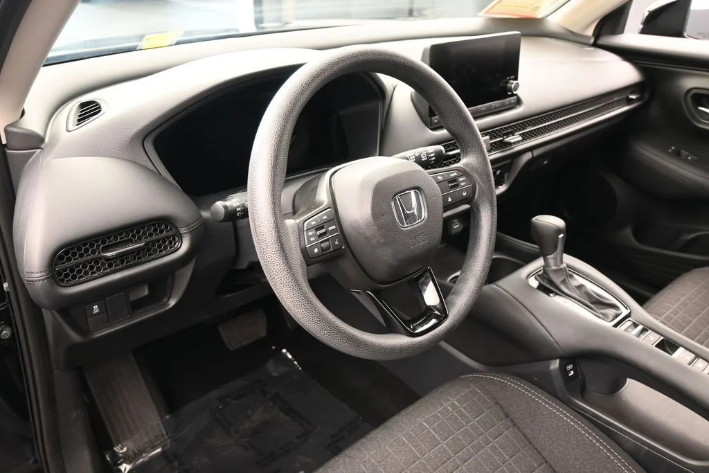 Used 2025 Black Honda LX image 10