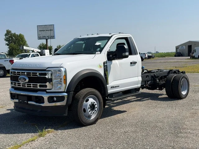 2026 Ford Super Duty F-450 DRW XL 4WD Reg Cab 145" WB 60" CA