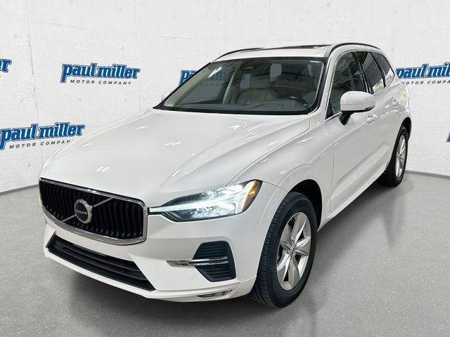 2022 Volvo XC60 B5 Momentum AWD's photo