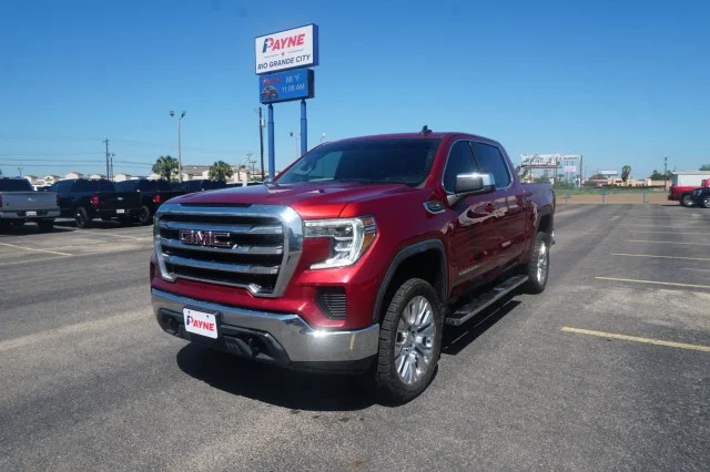 Used 2021 RED GMC SLE image 1