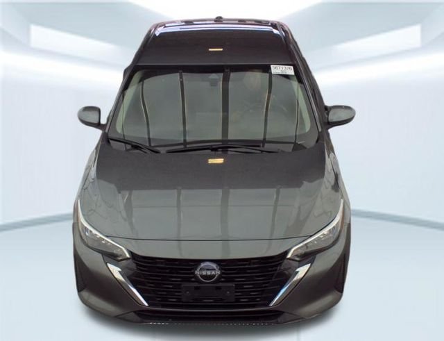 Used 2025 Gray Nissan SV image 7